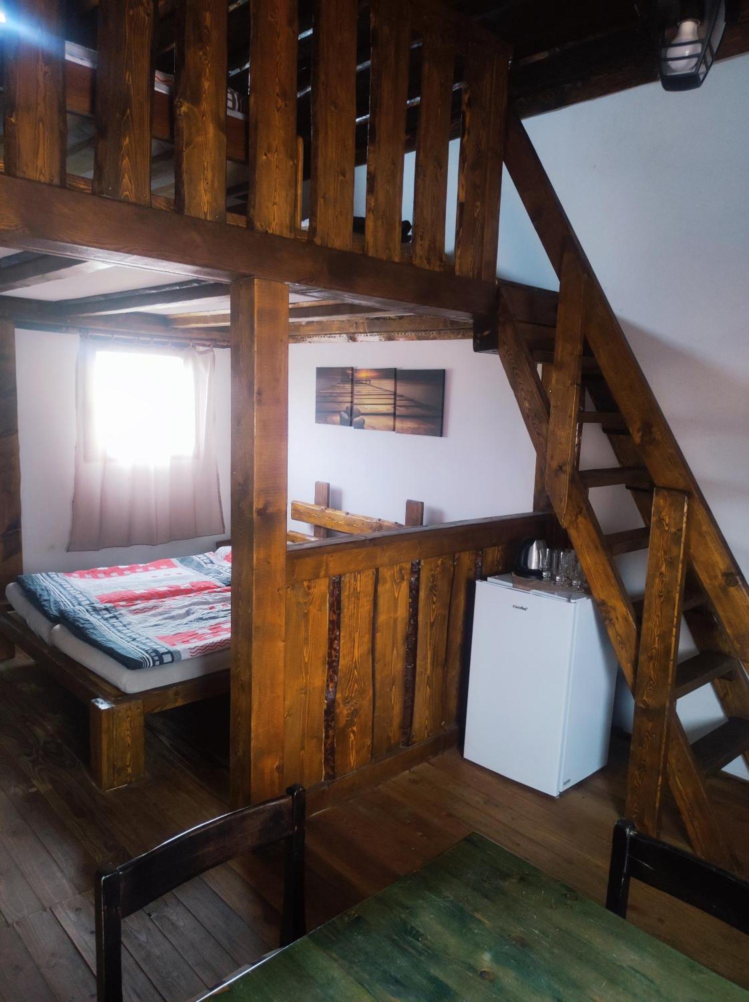 Ubytovani V Klimatizovanych Chatickach Stit Chlumec nad Cidlinou Bagian luar foto